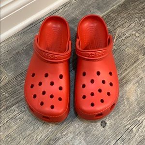 men red crocs